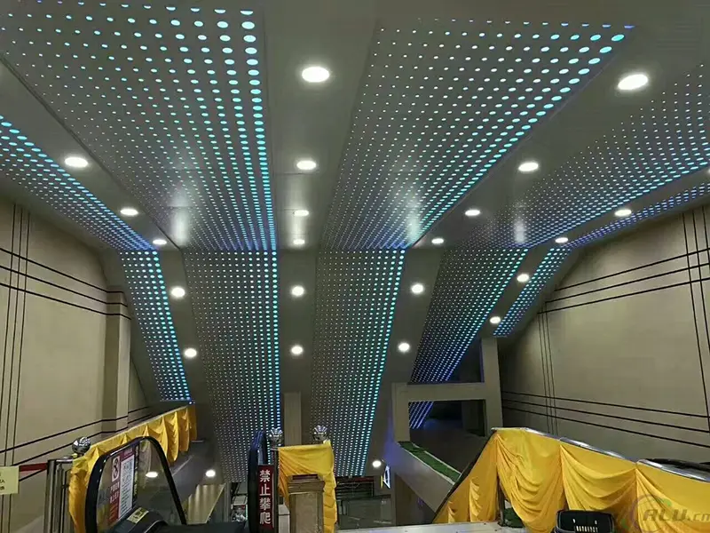 Op welke gebieden worden geperforeerde panelen gebruikt?